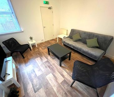 1 bedroom in a house share to rent - Photo 5