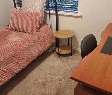 Scarborough - Photo 4