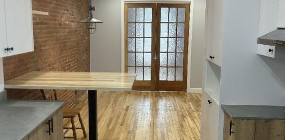 À louer : Magnifique 3 1/2 entièrement rénové ! - Photo 2