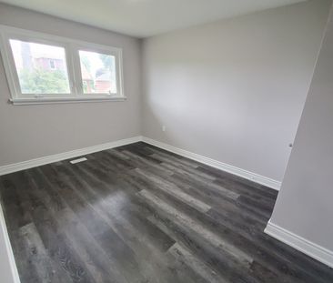 For Lease - 15 Camille Court Unit# Upper, Hamilton, Ontario - Photo 3