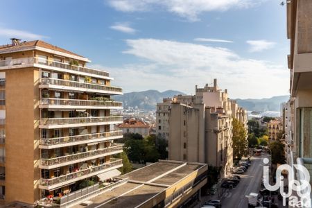 Appartement 4 pièces de 100 m² à Marseille (13008) - Photo 2