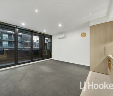 Lovely 1 bedroom apartment in the heart of Melbourne CBD - Photo 2