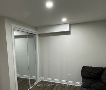 For Lease - 640 Farwell Crescent, Mississauga, Ontario - Photo 2