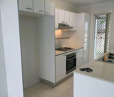 Townhouse - 3 bed, 2 bath, SLUG - Photo 6