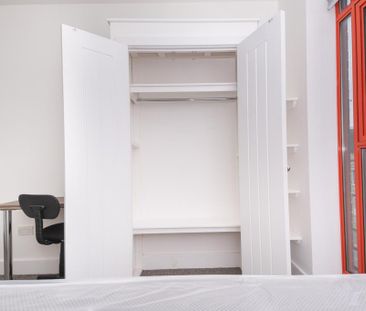 1 bedroom in a flat share to rent - Photo 5