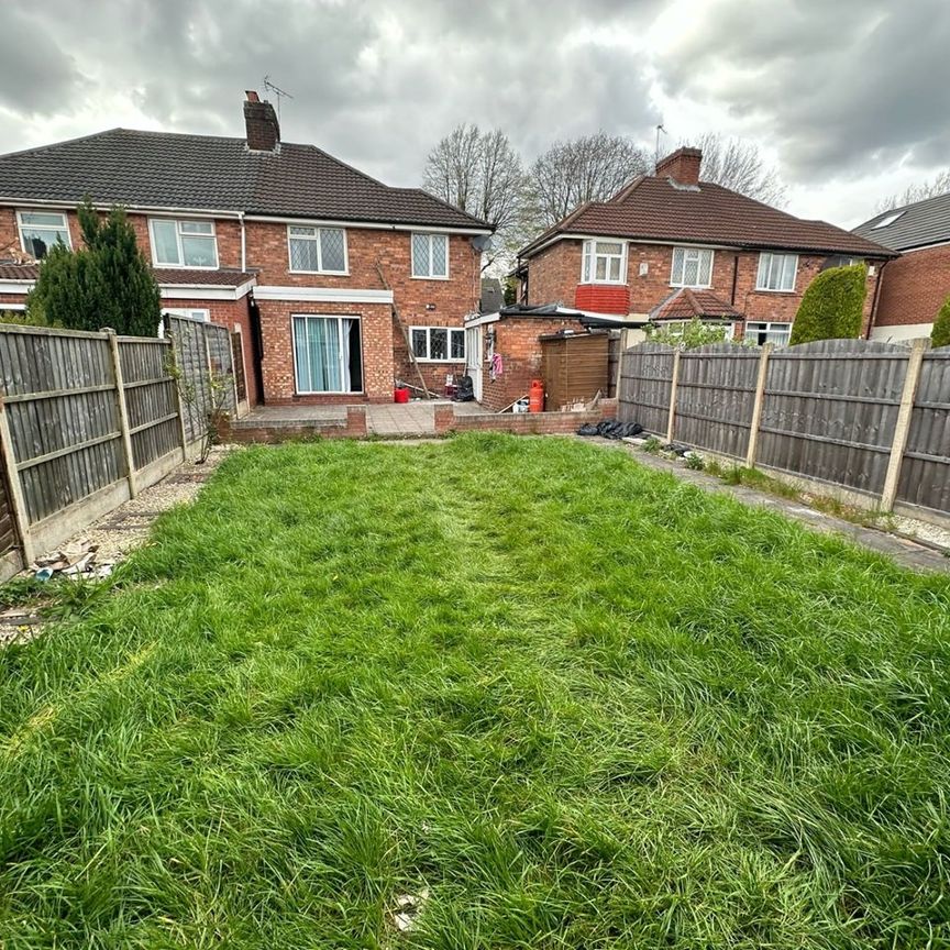 3 Bed Semi-Detached House, Stechford Road, B34 - Photo 1