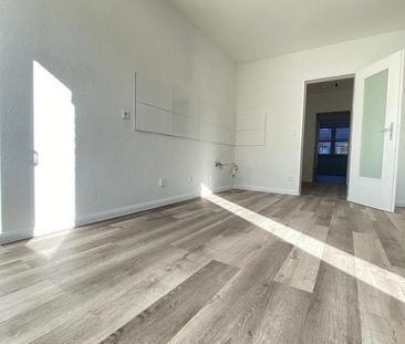 ***ZWEITBEZUG NACH SANIERUNG – FAMILIEN AUFGEPASST*** 3-Zimmer-Wohn... - Photo 1