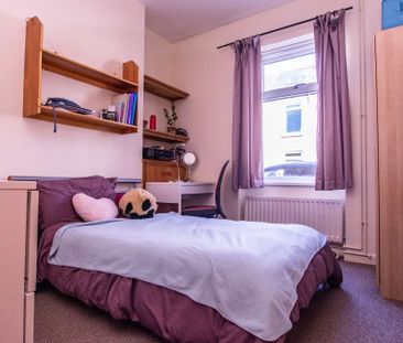 Cosy 5 bedroom house on Coburn Street - Photo 2