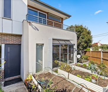 37 Outhwaite Road, Heidelberg Heights VIC 3081 - Photo 6