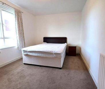 2 bedroom flat to rent - Photo 3