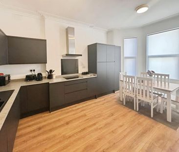 1 bedroom in a house share to rent - Photo 4