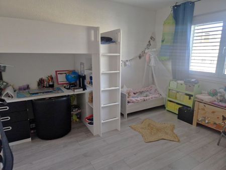 IDEALLY WELL LOCATED - Photo 4