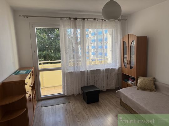 Kawalerka z balkonem w bloku z windą - Zdjęcie 1