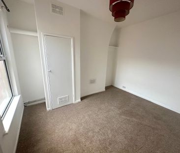 Wycliffe Street, Birkenhead - Photo 4