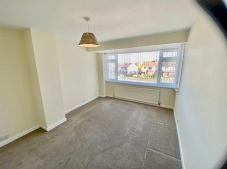 Knightsway, Leeds - Photo 3