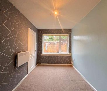 Queens Court, Ledbury, Herefordshire, HR8 - Photo 2