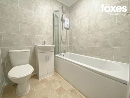 1 bed studio flat to rent in Flat 18, Crag Hall - Photo 4