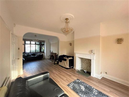 6 bedroom house to rent - Photo 1