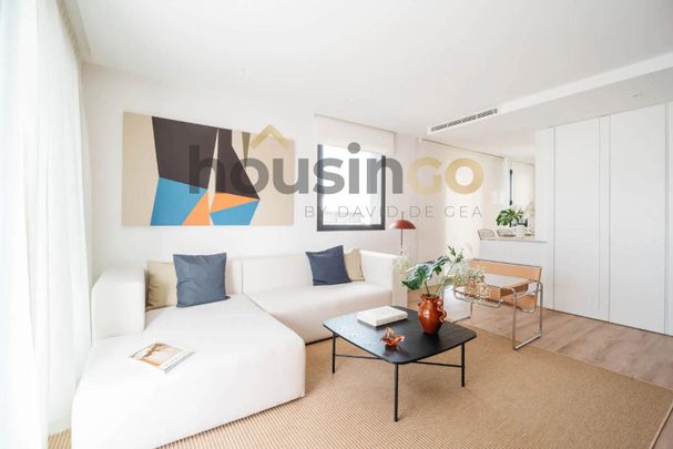 Penthouse for rent in Madrid (Chamberí) - Photo 1