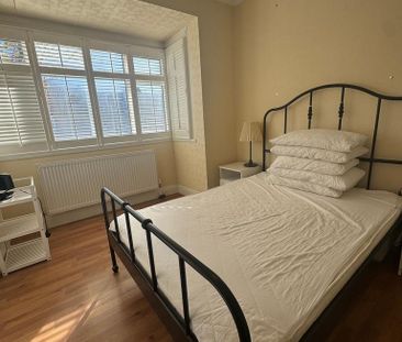 1 bedroom property to rent - Photo 3