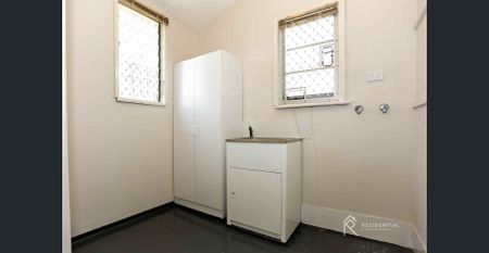 Beautiful Cottage Home - Photo 5