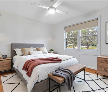 Family Home in Central Lavington Location. A MUST SEE! - Photo 1