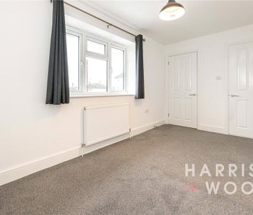 2 bedroom end of terrace house to rent - Photo 3