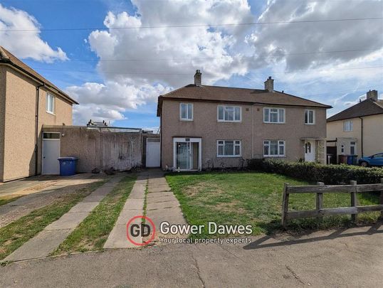 3 bedroom semi-detached house to rent - Photo 1