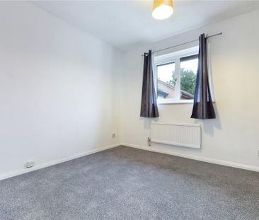 2 bedroom end of terrace house to rent - Photo 4