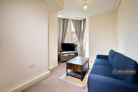 1 bedroom flat to rent - Photo 3