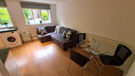 1 bedroom flat to rent - Photo 2