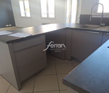 Location Appartement 4 pièces 90m² DRAGUIGNAN 83300 - Photo 4