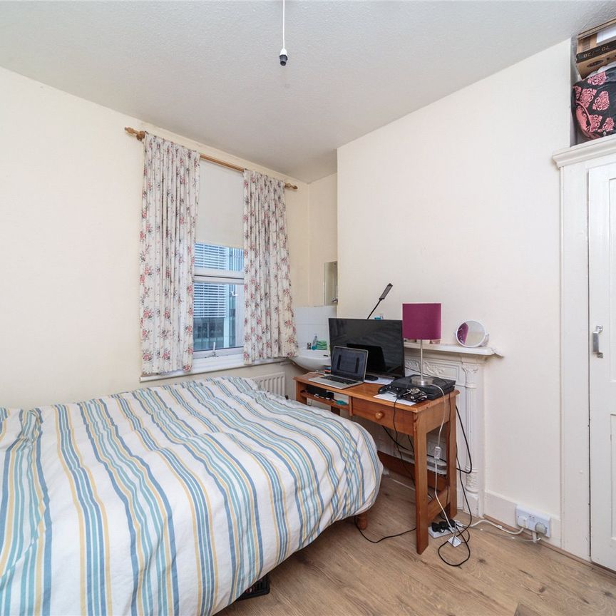 6 bedroom terraced house to rent - Photo 1