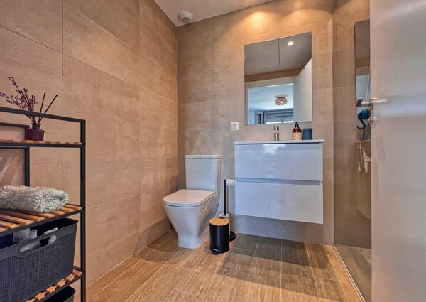 Alicante, Valencian Community 03700