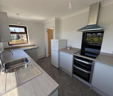 3 bedroom detached bungalow to rent - Photo 5