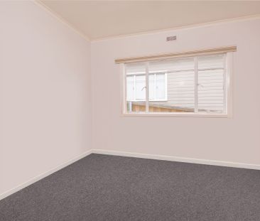 Comfortable Home in Claremont - Photo 6