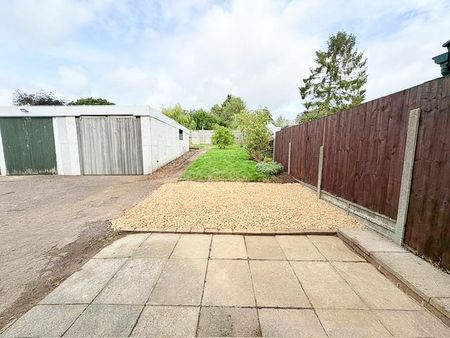 3 bedroom semi-detached house to rent - Photo 3