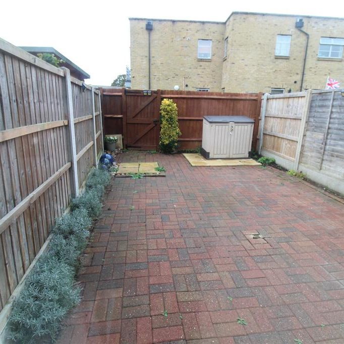 2 bedroom terraced house to rent - Photo 1