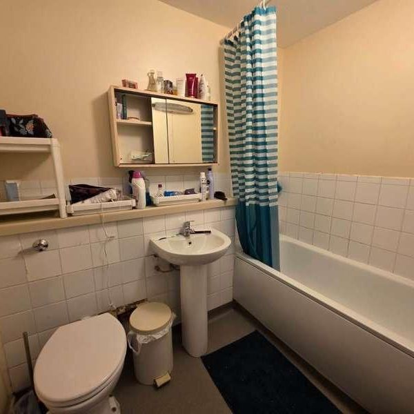 Northumberland Road, Beckton, E6 - Photo 1