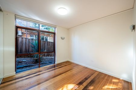 1/30 Ormond Road, Ascot Vale VIC 3032 - Photo 3