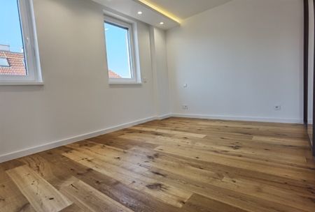 MÖBLIERTE WOHNUNG MIT LOGGIA - MODERNSTE AUSSTATTUNG - Foto 2
