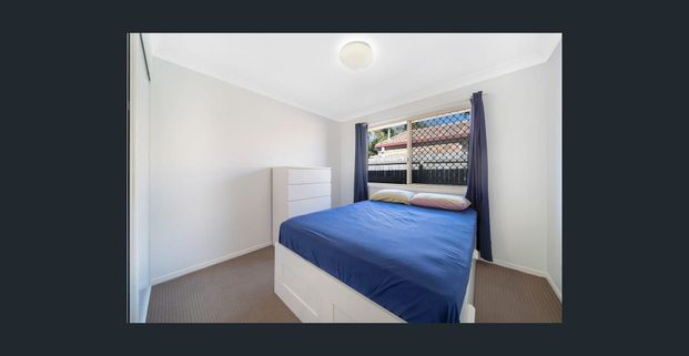 Spacious Family Home with Huge Outdoor Area in Convenient Meadowbrook Location - Photo 1