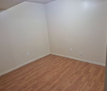 For Lease - 10 Donnenwerth Drive, Kitchener, Ontario - Photo 5