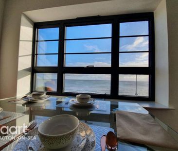 3 bedroom apartment to rent - Photo 4