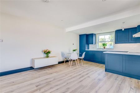 4 bedroom apartment to rent - Photo 2