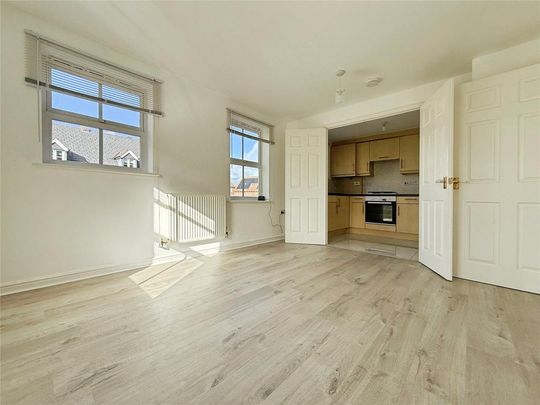 2 bedroom flat to rent - Photo 1