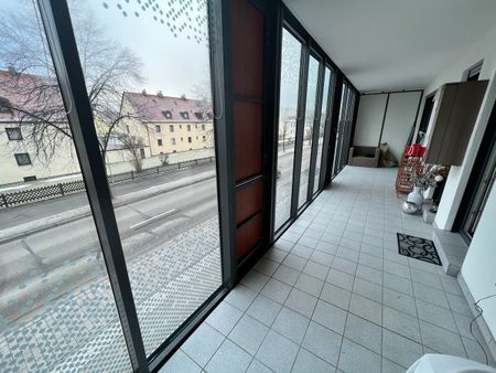 Moderne, schicke 3-Zimmer-Wohnung mit zwei Balkonen, Aufzug + TG-Stellplatz - Photo 4