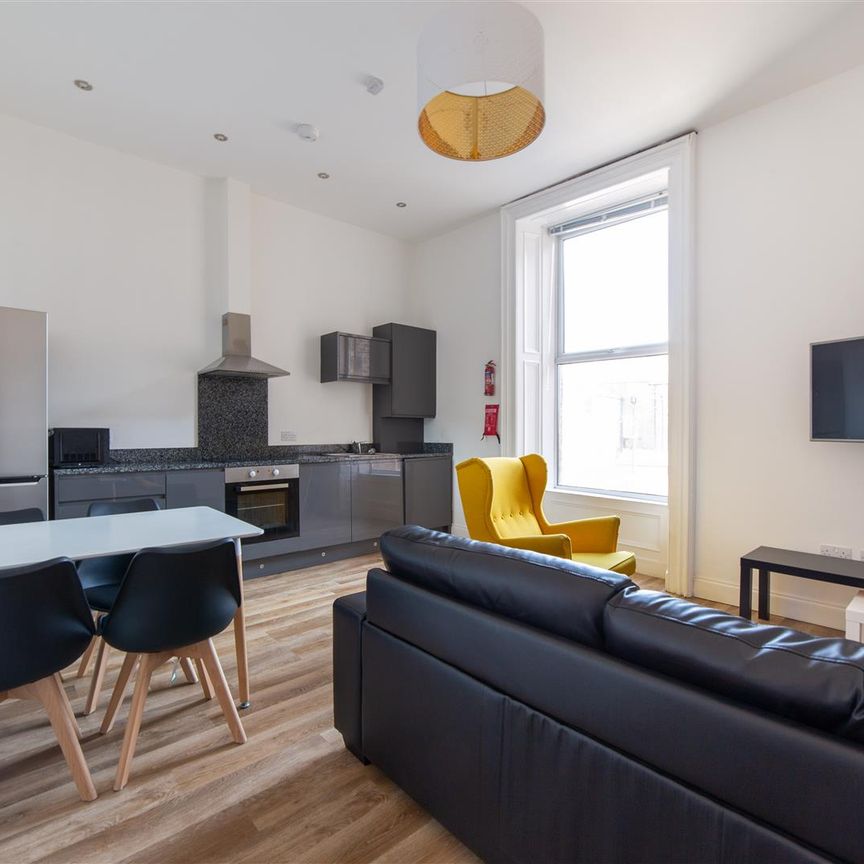 2 bed apartment to rent in Osborne Terrace, Jesmond, NE2 - Photo 1