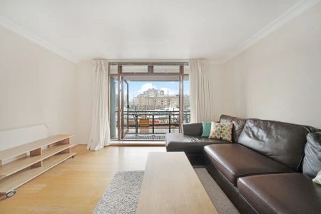 2 bedroom flat in Star Place - Photo 3