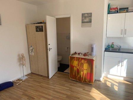 Studio to rent - Photo 2